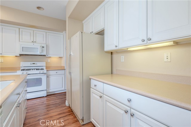 Detail Gallery Image 9 of 30 For 17769 Liberty Ln, Fountain Valley,  CA 92708 - 2 Beds | 2 Baths