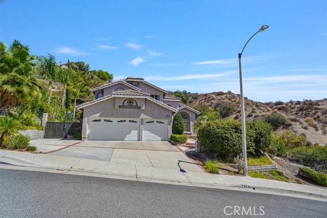 Detail Gallery Image 1 of 34 For 29304 Begonias Ln, Canyon Country,  CA 91387 - 4 Beds | 3 Baths