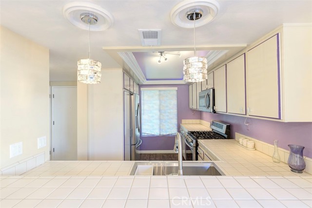 Detail Gallery Image 13 of 22 For 1682 Aspen Village Way, West Covina,  CA 91791 - 2 Beds | 2 Baths