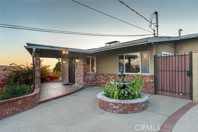 Detail Gallery Image 1 of 48 For 6237 Gyral Dr, Tujunga,  CA 91042 - 2 Beds | 2 Baths