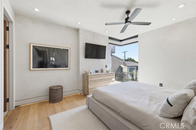 Detail Gallery Image 46 of 62 For 750 California Ave, Venice,  CA 90291 - 4 Beds | 4 Baths