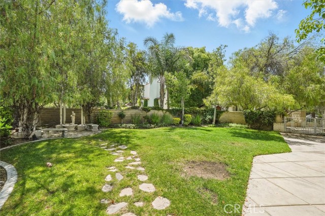 26800 Fairlain Drive, Valencia CA: https://media.crmls.org/medias/5a5e70a1-f0a5-4be7-a4bf-5b1b7d0a1cfd.jpg