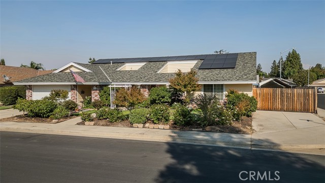2468 Laverne, Clovis CA: https://media.crmls.org/medias/5a5e8cce-7950-4655-b7d2-3aab4ac608e1.jpg
