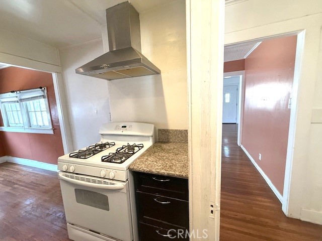124 N Princeton Avenue, Fullerton CA: https://media.crmls.org/medias/5a5ef8fb-0528-4d24-8988-3c6a5c7fcd3c.jpg