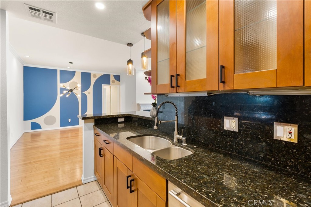 11225 Peach Grove #203