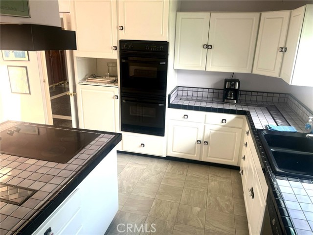 3050 Madison Avenue, Costa Mesa CA: https://media.crmls.org/medias/5a60081f-110f-4b6d-bee9-fc53fb1c8974.jpg