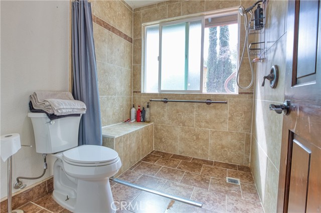 Detail Gallery Image 32 of 44 For 8323 Peach Ave, Hesperia,  CA 92345 - 4 Beds | 2/1 Baths