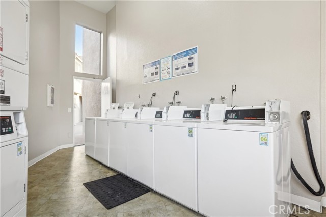 Detail Gallery Image 19 of 23 For 14819 Downey Ave #301,  Paramount,  CA 90723 - 1 Beds | 1 Baths