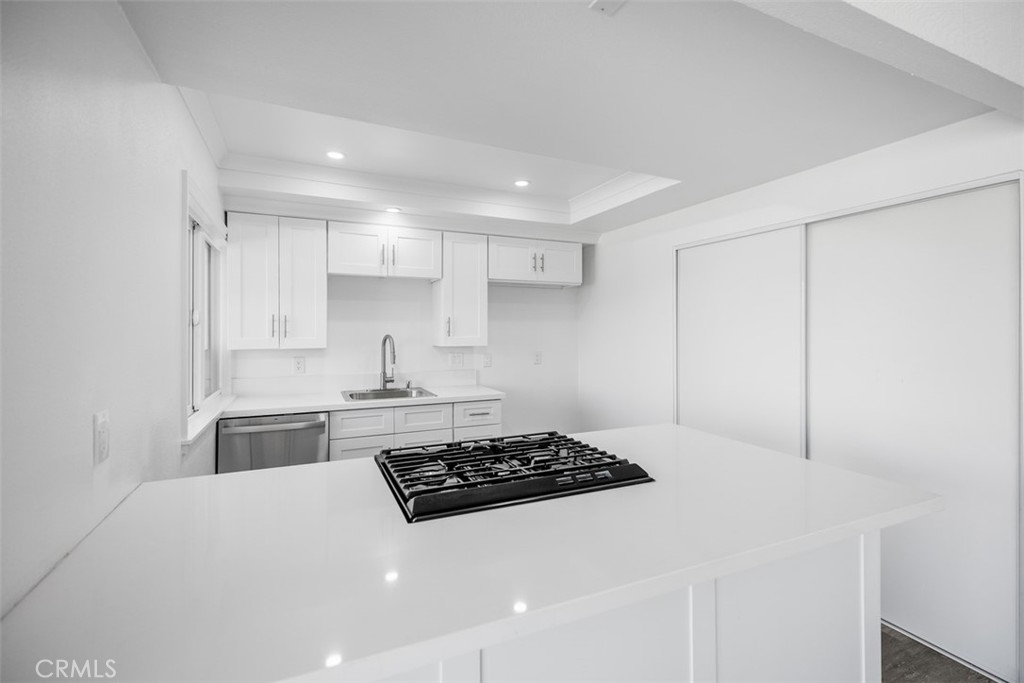 MLS #OC25198986 image #2