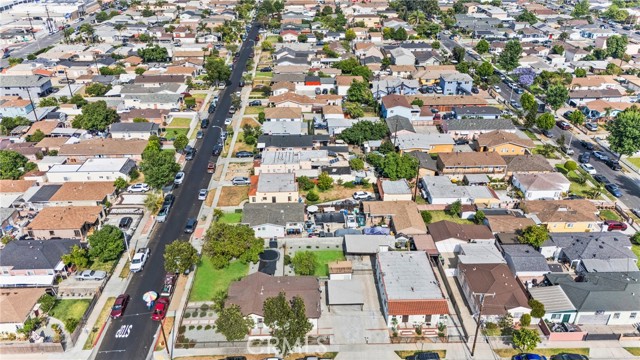 5304 Carmelita Avenue, Maywood CA: https://media.crmls.org/medias/5a610560-a062-4734-92d1-5a4bbf909424.jpg