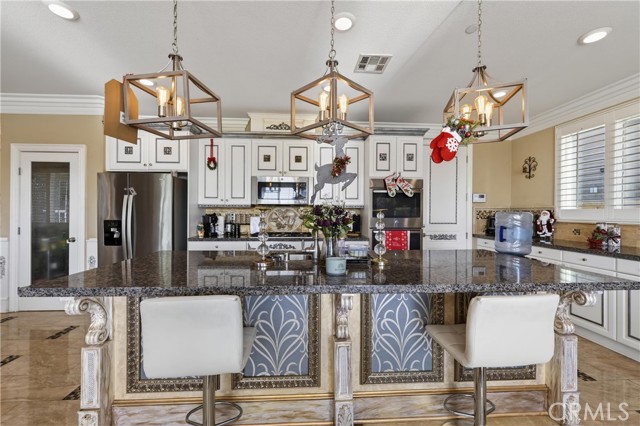 Detail Gallery Image 16 of 50 For 15507 Vanilla Bean, Fontana,  CA 92336 - 4 Beds | 3/1 Baths