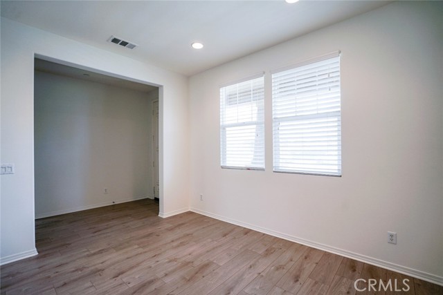 Living room/sitting area