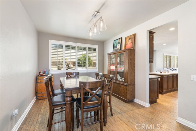 Detail Gallery Image 12 of 37 For 35594 Porcelain Ct, Winchester,  CA 92596 - 4 Beds | 3 Baths