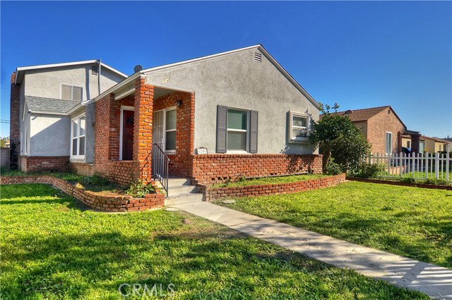 3290 Eucalyptus Ave, Long Beach, CA 90806