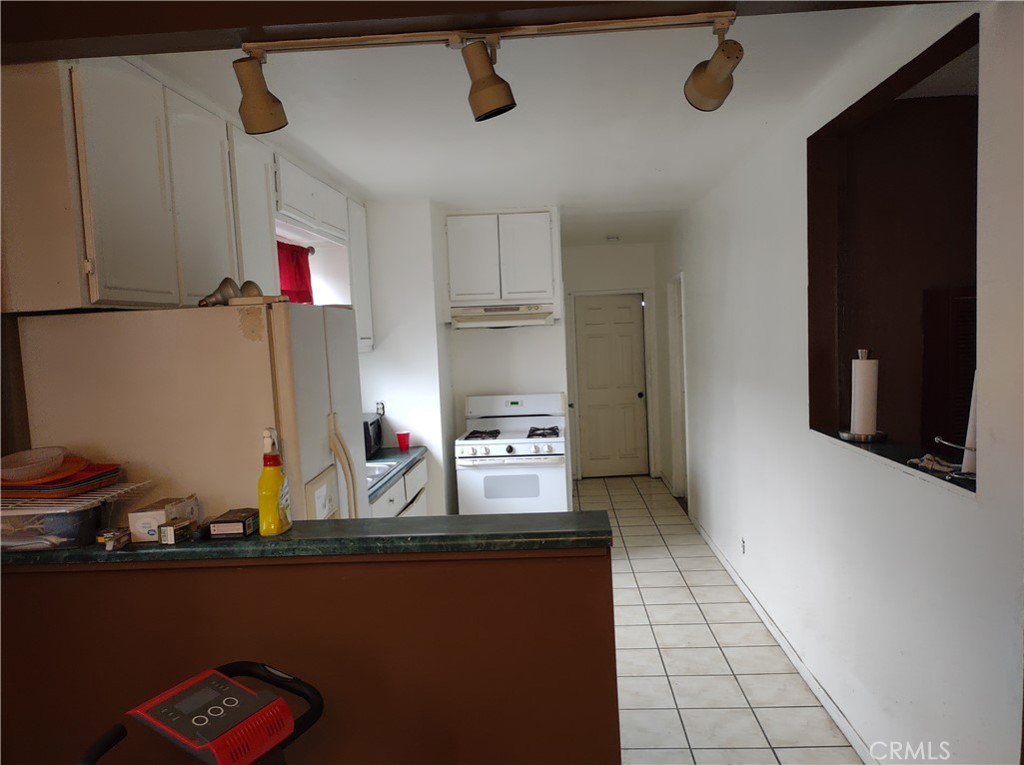 2110 E Hatchway Street, Compton, CA 90222