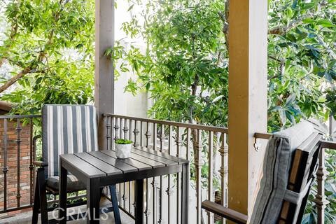 Detail Gallery Image 3 of 26 For 209 Tall Oak, Irvine,  CA 92603 - 3 Beds | 3/1 Baths