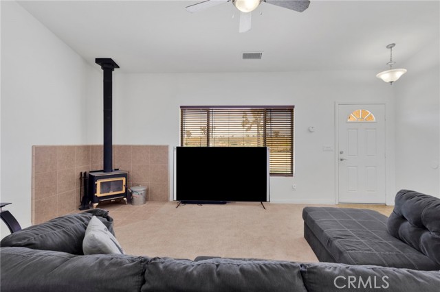 Detail Gallery Image 7 of 34 For 8720 Greasewood Ln, Victorville,  CA 92392 - 4 Beds | 2 Baths