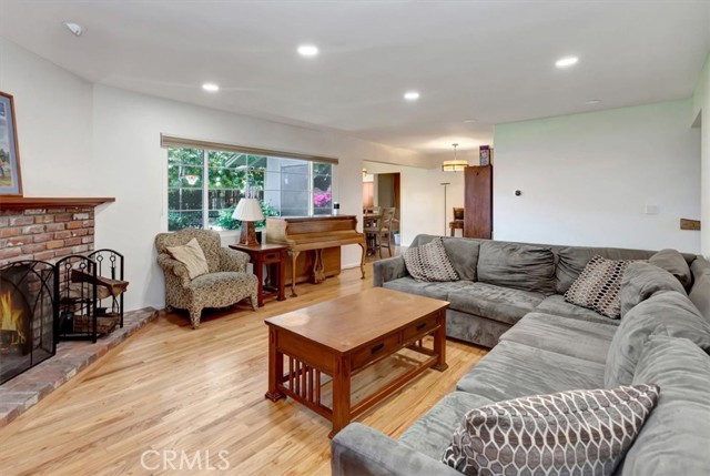 Detail Gallery Image 11 of 34 For 11111 Magda Ln, La Habra,  CA 90631 - 4 Beds | 2/1 Baths