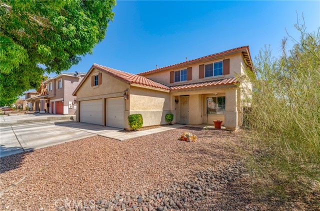 13503 Copper Street, Victorville CA: https://media.crmls.org/medias/5a65c93c-4458-4e37-9f19-48dab004e853.jpg