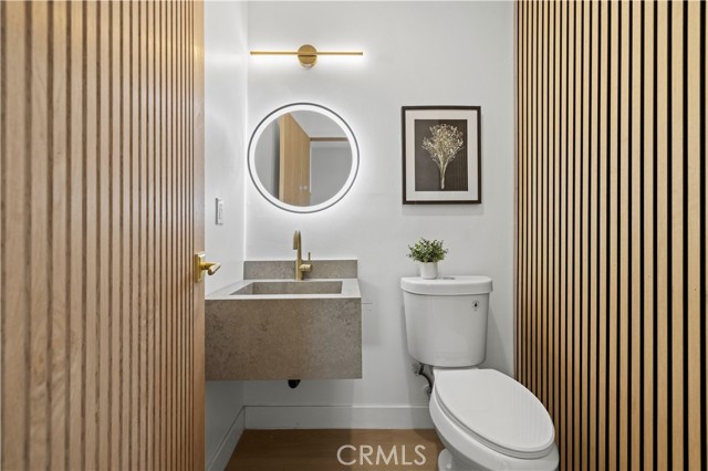 23701 Sylvan Street, Woodland Hills CA: https://media.crmls.org/medias/5a660627-7beb-4ef4-8078-dccb1b5dfe73.jpg