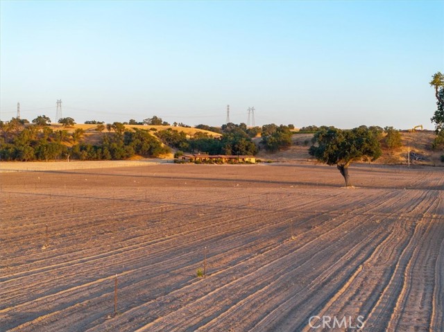 5085 Martingale Circle, San Miguel CA: https://media.crmls.org/medias/5a66d2e3-26ea-4b57-a1da-d2e4dab23f43.jpg