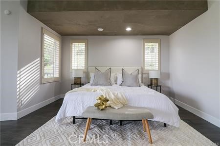 Detail Gallery Image 21 of 28 For 11411 Decente Ct, Studio City,  CA 91604 - 5 Beds | 5/1 Baths
