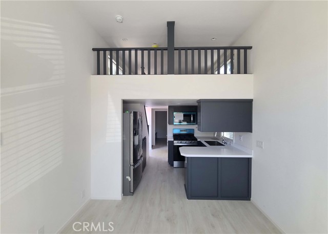 Detail Gallery Image 7 of 11 For 1045 E Vista Way #02,  Vista,  CA 92084 - 1 Beds | 1 Baths