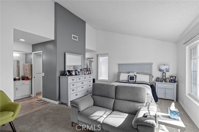 Detail Gallery Image 13 of 33 For 1981 W Bayshore, Anaheim,  CA 92801 - 3 Beds | 2/1 Baths