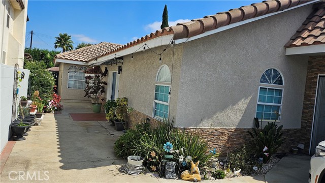 Detail Gallery Image 2 of 44 For 17912 Gridley Rd, Artesia,  CA 90701 - 4 Beds | 3 Baths