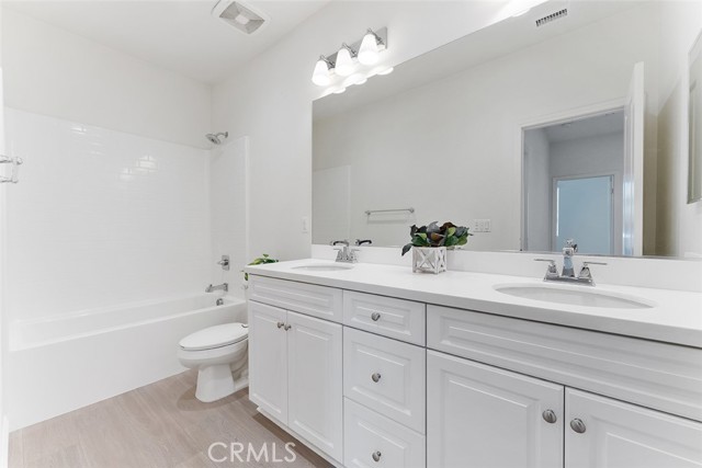 3131 E Rutherford Dr, Ontario CA: https://media.crmls.org/medias/5a67f020-99a2-4f25-8fa4-64e9a7395268.jpg