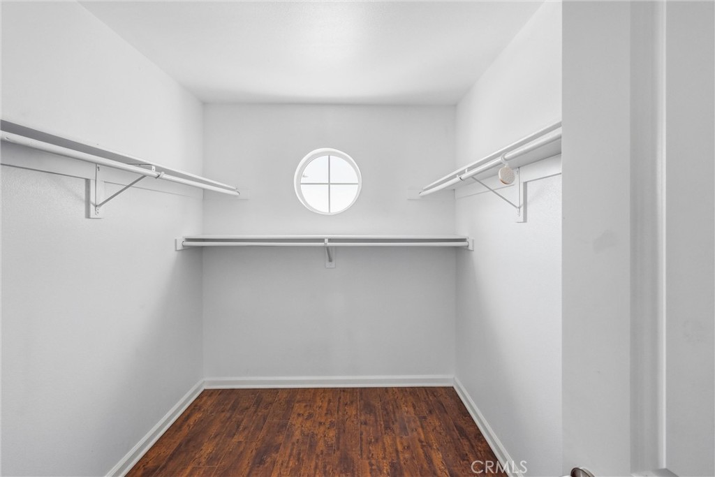 https://media.crmls.org/medias/5a68159e-ceff-41ce-a3e8-8f537adc28de.jpg?preset=X-Large