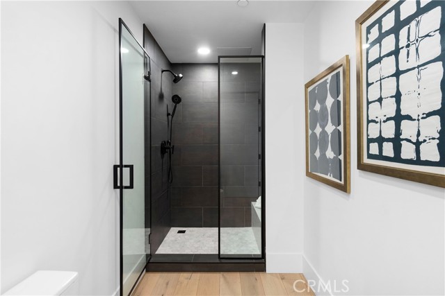 6250 Hollywood Boulevard, Los Angeles CA: https://media.crmls.org/medias/5a682d8c-5203-4fde-9c2c-db80755d2b07.jpg