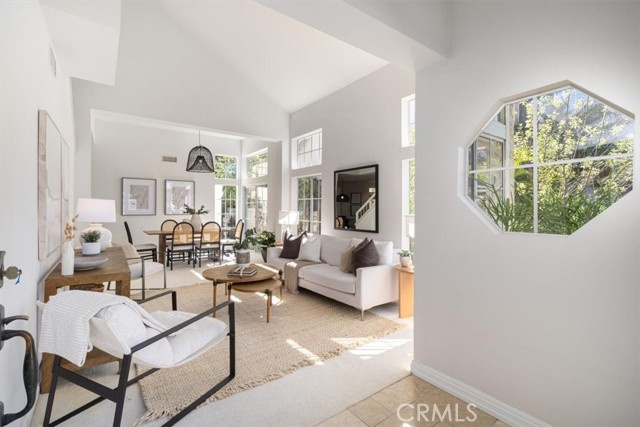 Detail Gallery Image 5 of 50 For 26272 Yolanda, Laguna Hills,  CA 92656 - 4 Beds | 2/1 Baths