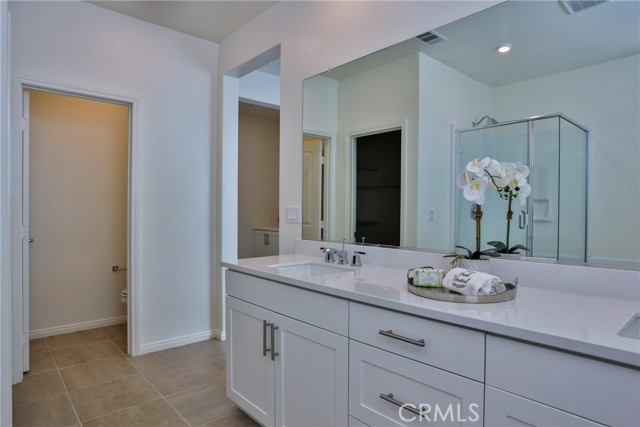 1957 S Hartford Place, San Bernardino CA: https://media.crmls.org/medias/5a68b9f0-c4c8-4929-b5d1-71db3ab66e16.jpg