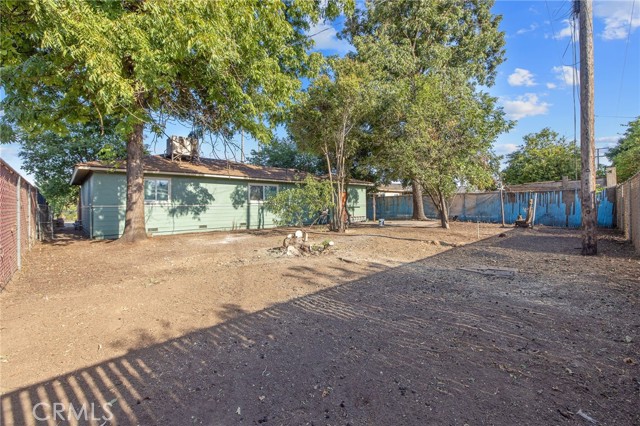 Detail Gallery Image 26 of 27 For 2452 S Holloway Ave, Fresno,  CA 93725 - 3 Beds | 1 Baths