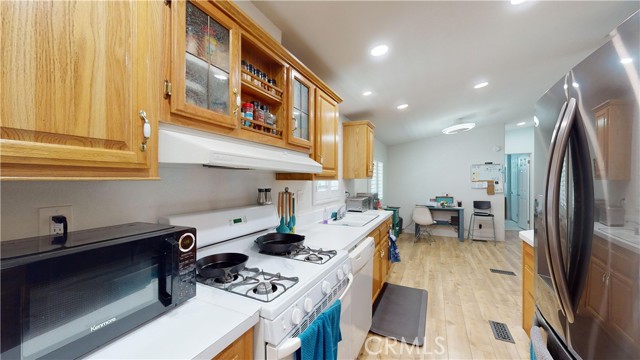 Detail Gallery Image 13 of 51 For 18601 Newland St #11,  Huntington Beach,  CA 92646 - 2 Beds | 2 Baths