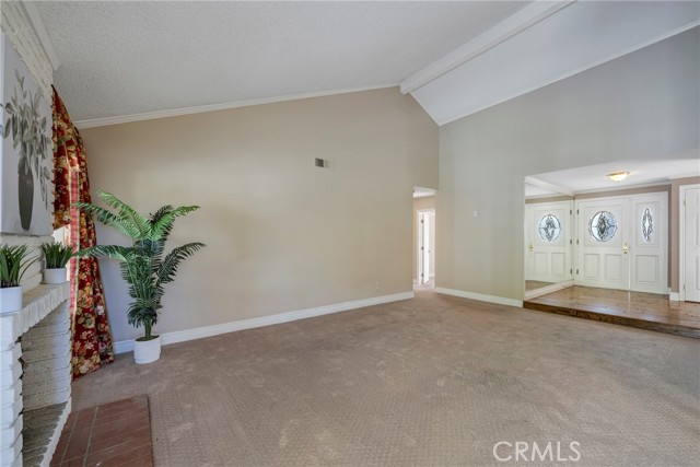 Detail Gallery Image 9 of 15 For 6001 E Mabury Ave, Orange,  CA 92867 - 3 Beds | 2 Baths