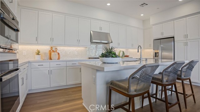 198 Billings, Irvine CA: https://media.crmls.org/medias/5a69f615-000c-4d24-a5cb-074bed3ab1b0.jpg