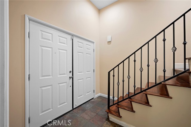 Detail Gallery Image 3 of 31 For 10118 Fernglen #1,  Tujunga,  CA 91042 - 3 Beds | 2/1 Baths