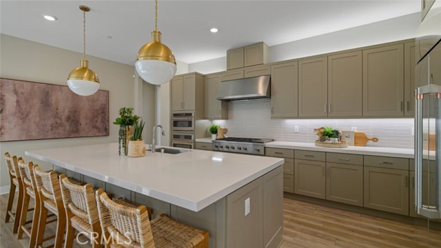 Detail Gallery Image 2 of 35 For 29409 via Diamante, Valencia,  CA 91354 - 3 Beds | 3/1 Baths