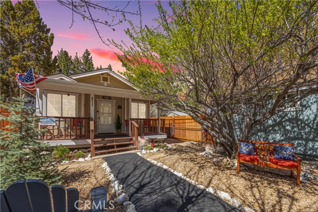Detail Gallery Image 1 of 22 For 211 Coy Ln, Big Bear City,  CA 92314 - 2 Beds | 1 Baths