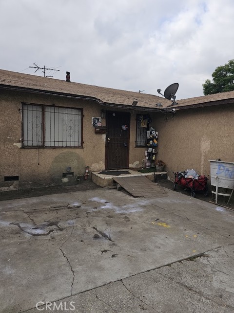910 E 107, Los Angeles CA: https://media.crmls.org/medias/5a6c25e8-ebd1-4ecc-b04f-b613104b7deb.jpg