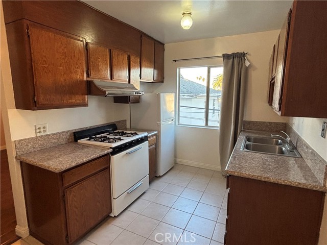 Detail Gallery Image 5 of 13 For 124 S Olive #B,  Alhambra,  CA 91801 - 1 Beds | 1 Baths