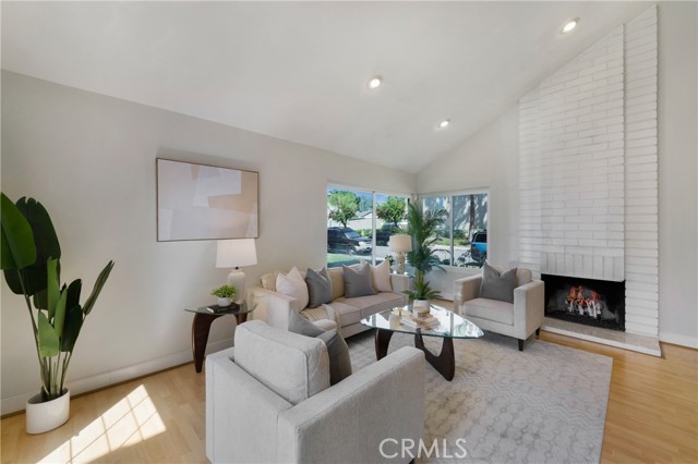 Detail Gallery Image 12 of 60 For 20 Sacramento, Irvine,  CA 92604 - 3 Beds | 2/1 Baths
