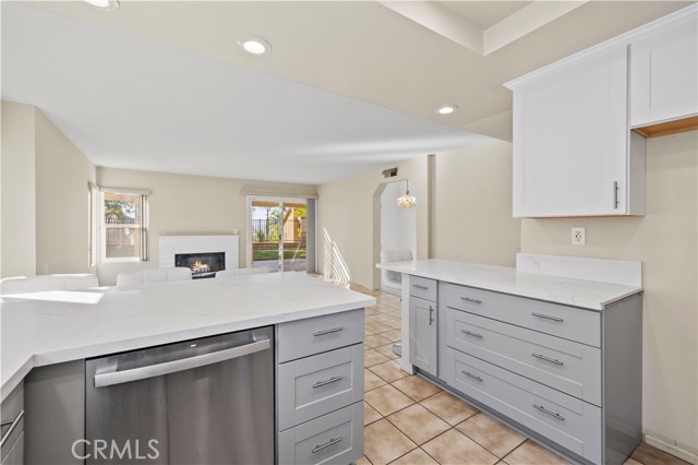 27668 Lonestar Place, Castaic CA: https://media.crmls.org/medias/5a6d7347-25cf-4525-aa20-0598d4898702.jpg