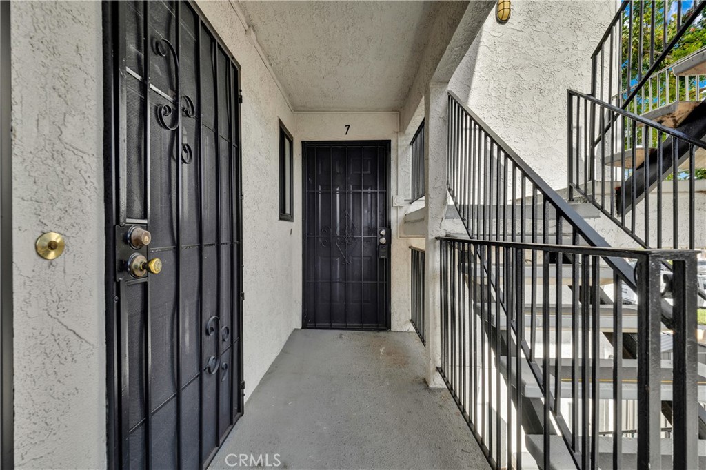 3864 35th Street - photo 2