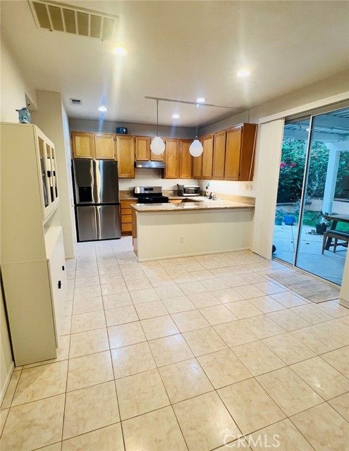 Detail Gallery Image 10 of 16 For 40 Partisan Pl, Irvine,  CA 92602 - 4 Beds | 2/1 Baths