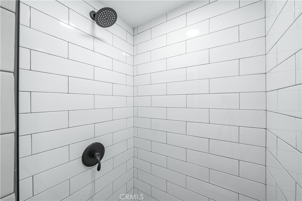 https://media.crmls.org/medias/5a70137a-cd57-4868-8ad3-9e871faa6ff2.jpg?preset=X-Large
