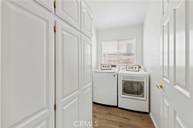 27823 Sunrise Ln, Canyon Country CA: https://media.crmls.org/medias/5a70bf7f-6fc6-4cc5-99a5-51aec1212cd3.jpg