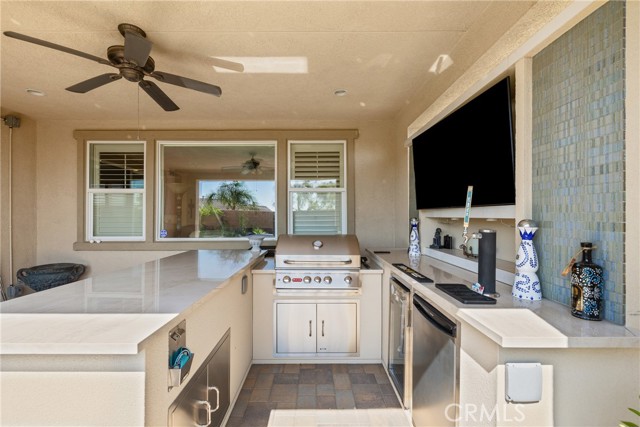 Detail Gallery Image 42 of 55 For 4882 Hawk Ridge Ave, Fontana,  CA 92336 - 4 Beds | 3/1 Baths